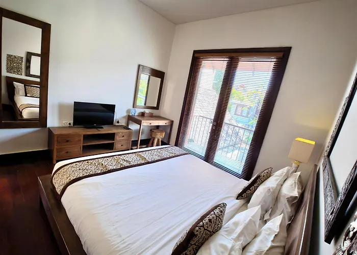 Tolgay Living فيلة سمينياك